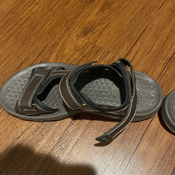 Eddie Bauer Holman Velcro Fisherman Sandals Size 9 - Picture 2 of 6